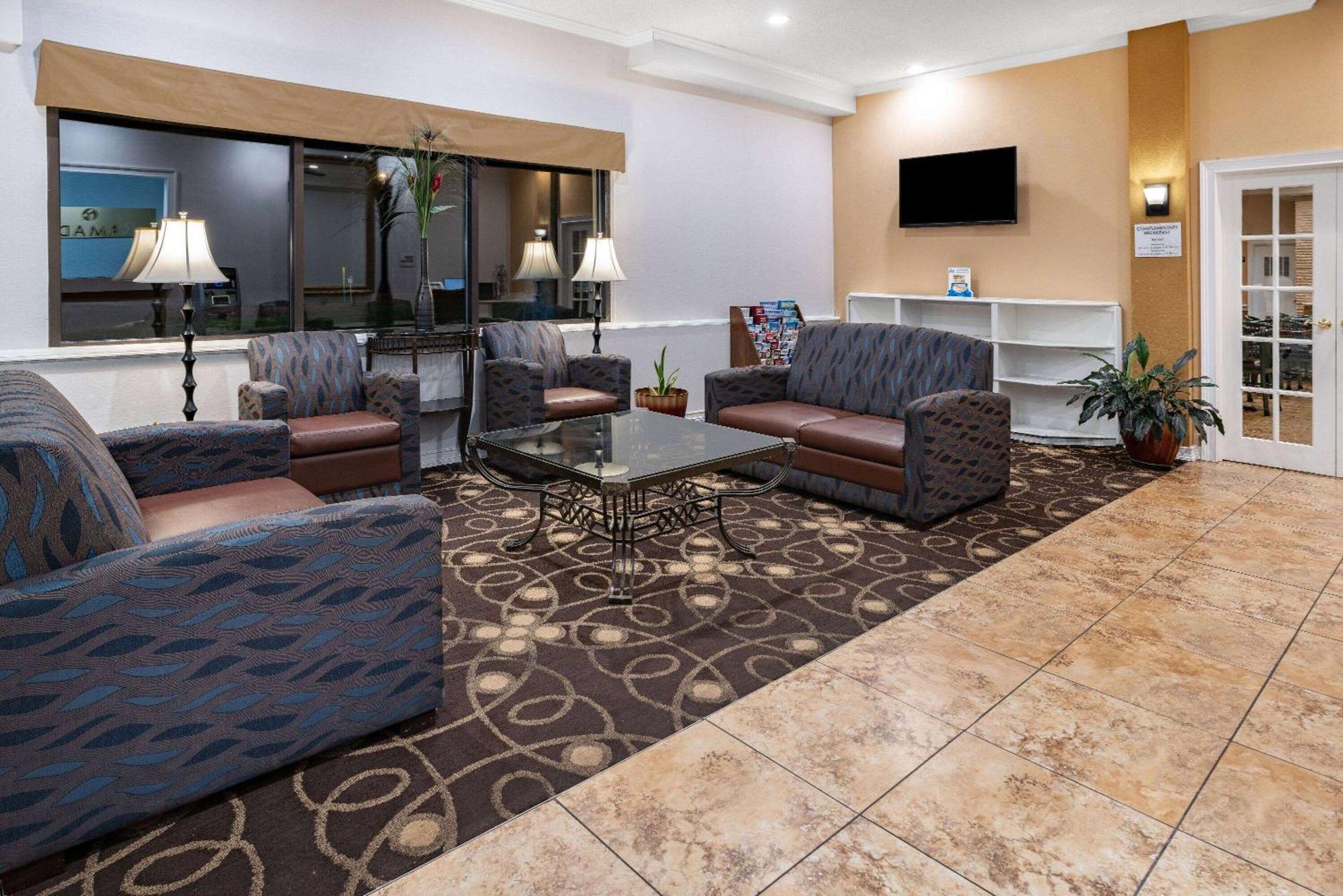 Ramada By Wyndham West Atlantic City Эгг-Харбор-Тауншип Экстерьер фото
